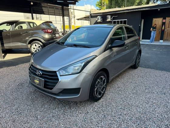 HYUNDAI HB20S 1.0 COMFORT PLUS 12V FLEX 4P MANUAL